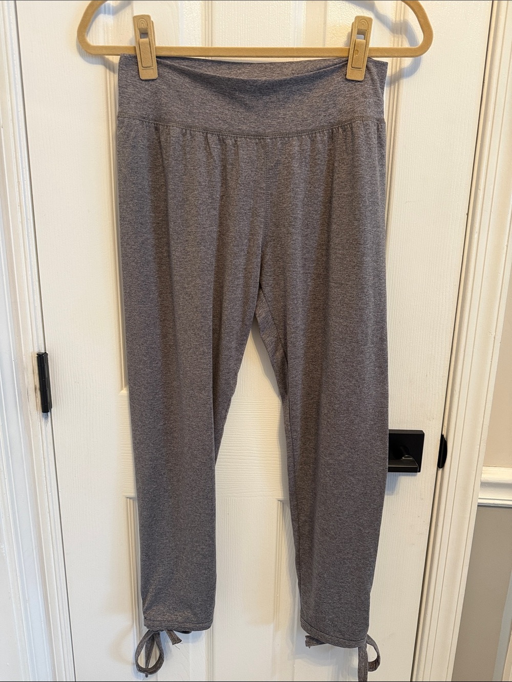 Simply Southern Gray Cropped Tie Leggings Sz L